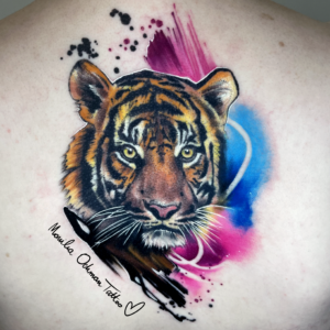 Tatuaż realistyczno-akwarelowy tygrys azjatycki mautorstwa Moniki Ochman Tattoo z Łodzi